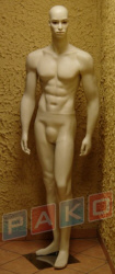 vybavení obchodu figuríny věšáky stojany doplňky Polsko